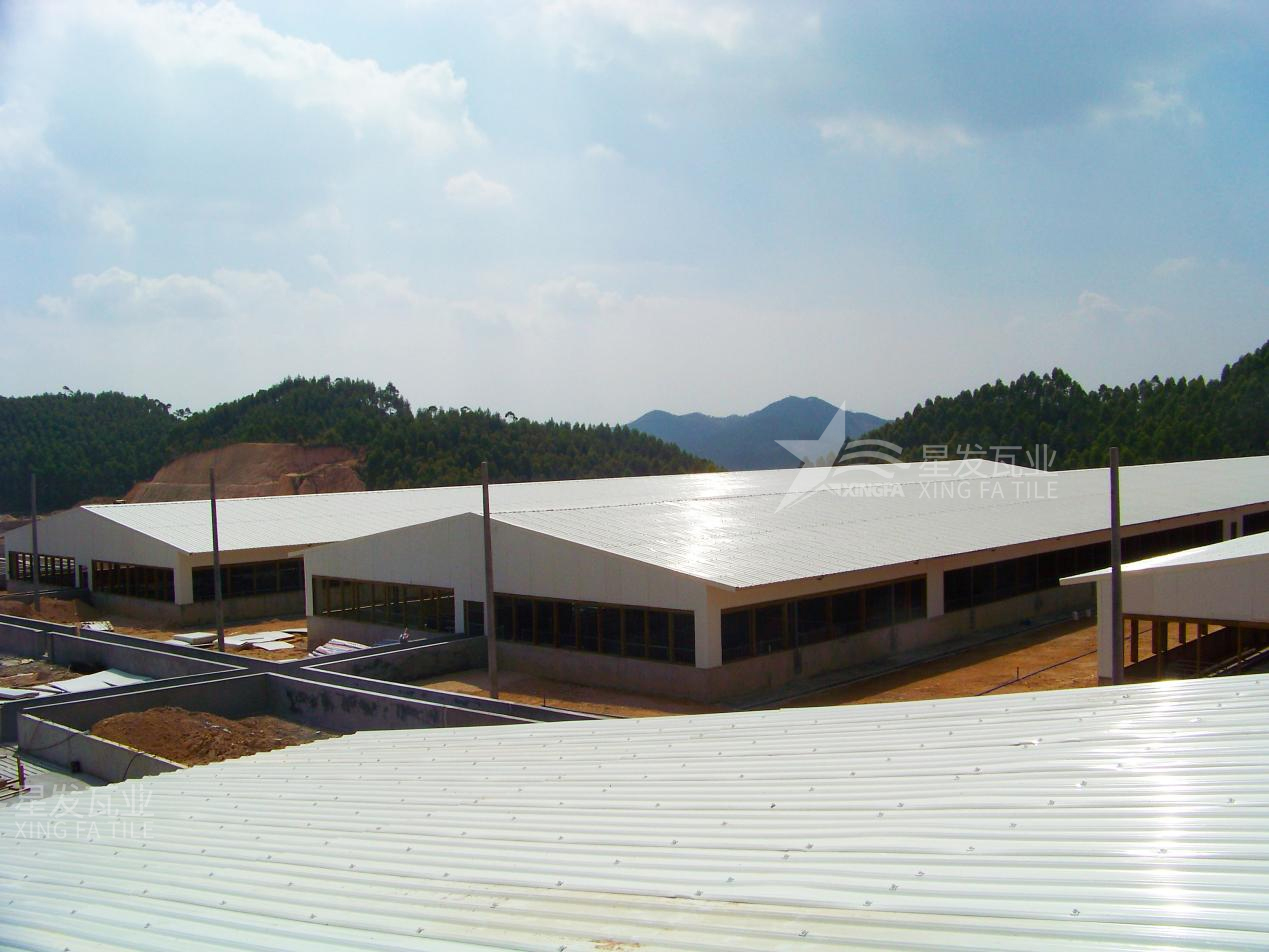 合成樹(shù)脂瓦施工安裝用什么材料搭建架子，鋼結(jié)構(gòu)搭建樹(shù)脂瓦