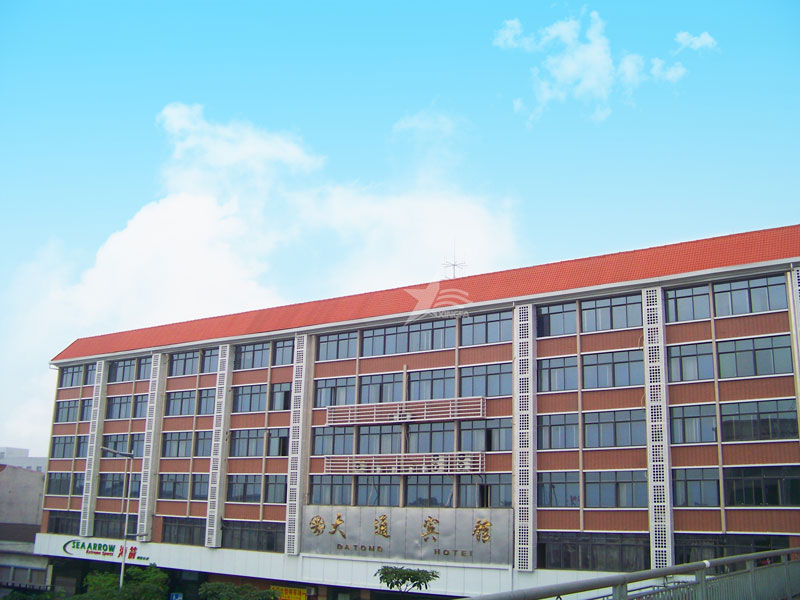 合成樹脂瓦：輕材質(zhì)高性能，助力屋面建材市場持續(xù)發(fā)展
